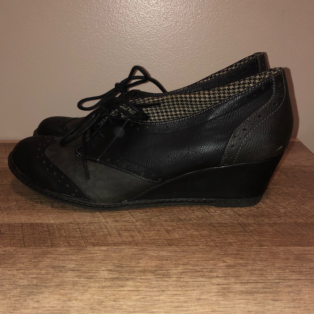 Not Rated Oxford Wedges